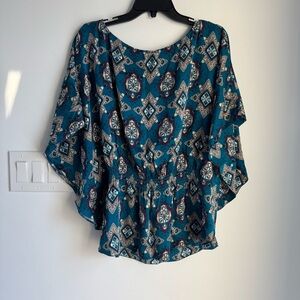 Bebe 100% Silk Kimono Sleeve Top Women’s Size XS